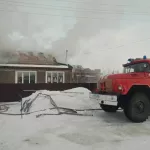 Двух человек нашли мертвыми при тушении пожара в алтайском райцентре