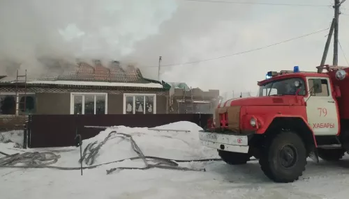 Двух человек нашли мертвыми при тушении пожара в алтайском райцентре
