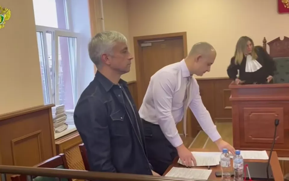 Люксовые авто и квартиры: у экс-замглавы Росавтодора изъяли имущество на 220 млн