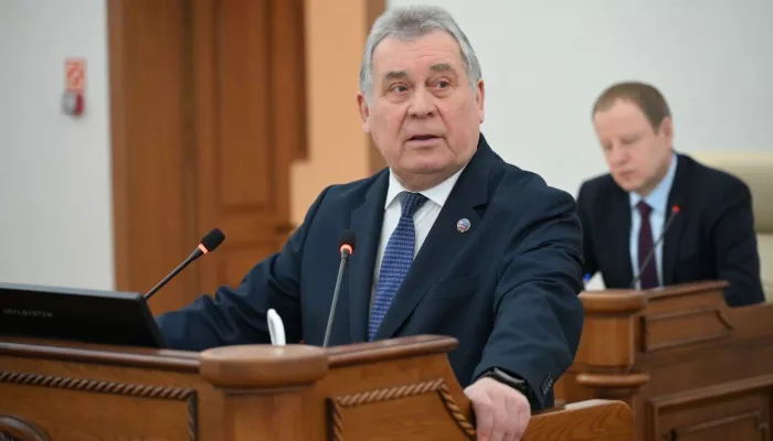 Желаю быть госдеятелями, а не политиками: спикер АКЗС дал напутствие в выборный год