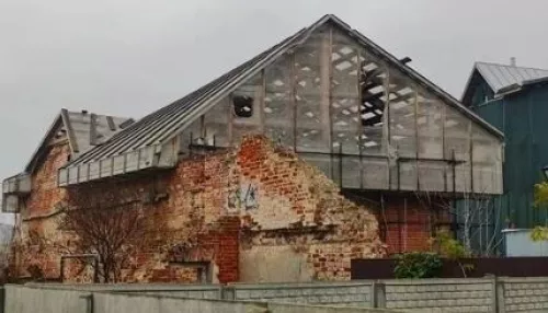 Выставили на торги исторический особняк, изъятый у режиссера Тимура Бекмамбетова