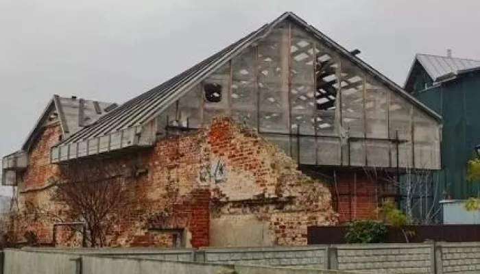 Выставили на торги исторический особняк, изъятый у режиссера Тимура Бекмамбетова