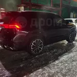 Китайский кроссовер с датчиком усталости и панорамной крышей продают в Барнауле. Фото