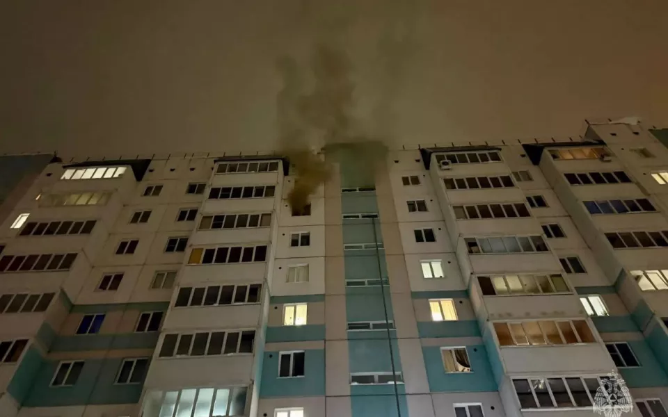 Пожар из-за короткого замыкания произошел в барнаульской многоэтажке