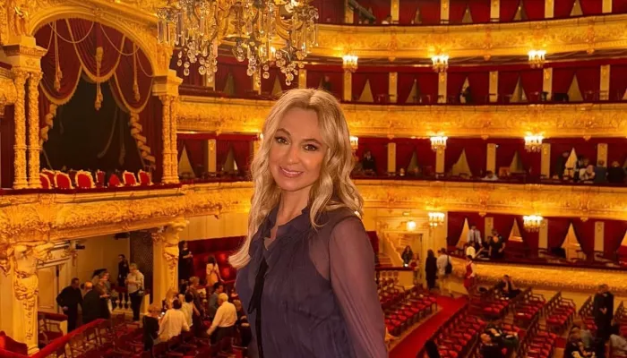 Яна Рудковская продает свою роскошную квартиру с мебелью от Armani и Fendi. Фото