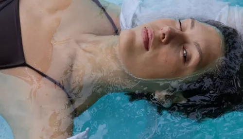 Актриса Ирина Горбачева показала фотографии в бикини с отдыха на Бали