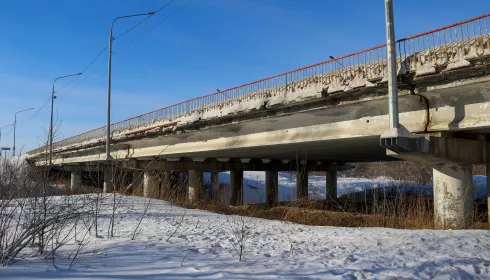 Переправа из 90-х: под Барнаулом отремонтируют младшего брата Нового моста. Фото