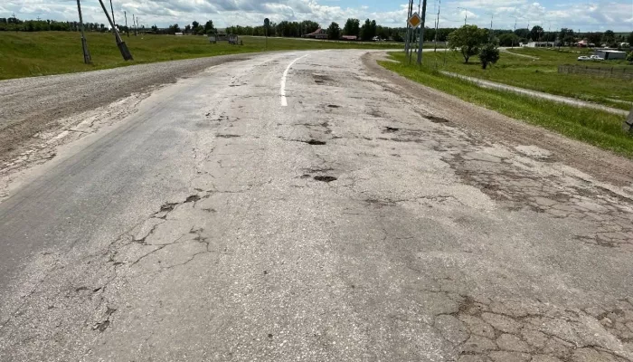 Более 370 млн рублей потратят в Алтайском крае на ремонт дороги до родины Калашникова