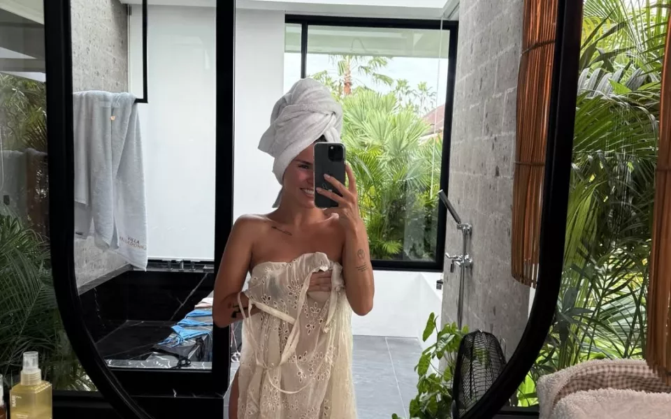 Юлия Зиверт показала идеальную фигуру в экстремальном бикини на Бали. Фото