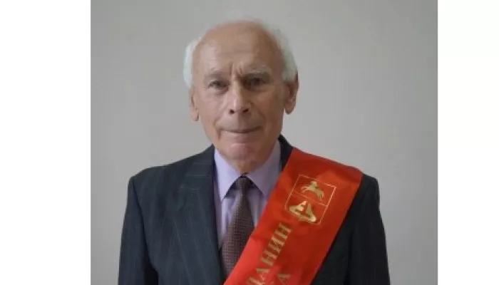 Заслуженный врач РФ из Бийска Симон Вольпе празднует 90-летний юбилей