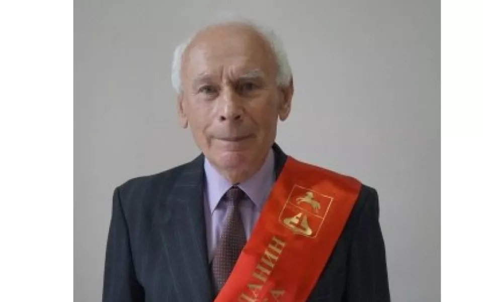 Заслуженный врач РФ из Бийска Симон Вольпе празднует 90-летний юбилей