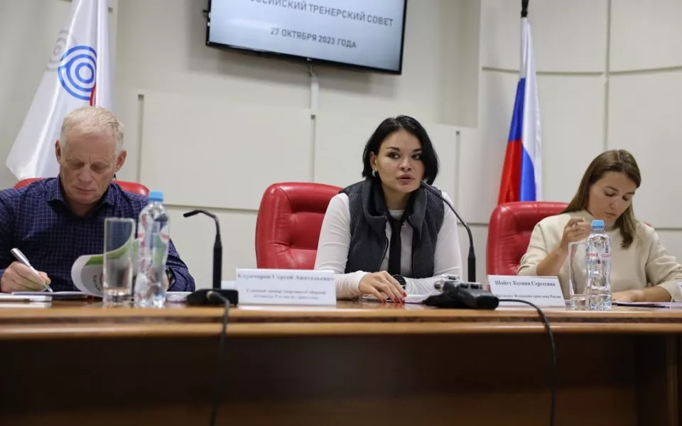 Ксения Шойгу собирается завлекать молодежь в Сибирь соцпакетами