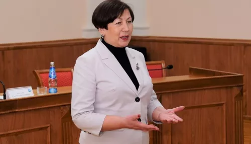 Спикер БГД Галина Буевич провела парламентский урок для старшеклассников