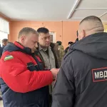 Девятиклассник устроил нападение с оружием на школу, есть пострадавший