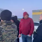 Обвиняемый в убийстве девятилетнего мальчика показал, где и как всё произошло. Фото