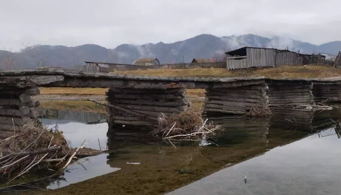 Прогнивший мост в Республике Алтай отремонтировали после вмешательства прокуратуры