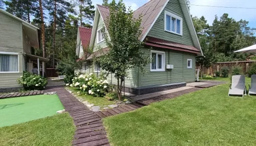 Уютную базу отдыха с русской баней продают в Республике Алтай за 40 млн рублей. Фото