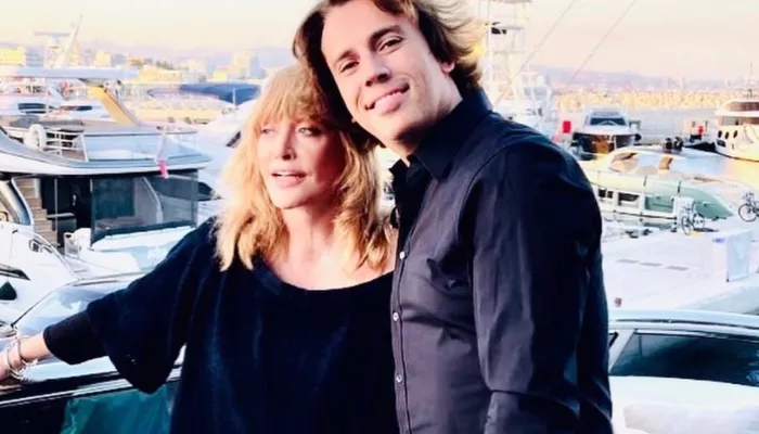 Помолодевшая Пугачева показала новое фото с Галкиным*