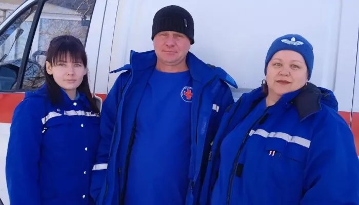 Алтайские медики в машине приняли роды у 23-летней девушки