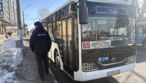 Барнаульским автобусникам сделали замечания во время очередного рейда
