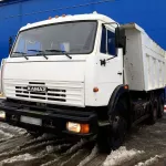 Судимый житель Горно-Алтайска угнал КАМАЗ у своего дяди