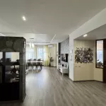 Квартиру с сауной, зимним садом и видом на ВДНХ продают в Барнауле за 21,5 млн. Фото