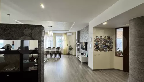 Квартиру с сауной, зимним садом и видом на ВДНХ продают в Барнауле за 21,5 млн. Фото