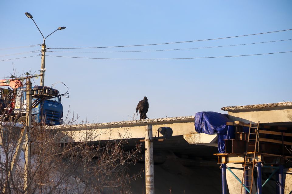 Капитальный ремонт моста на Павловском тракте. Февраль 2026 года