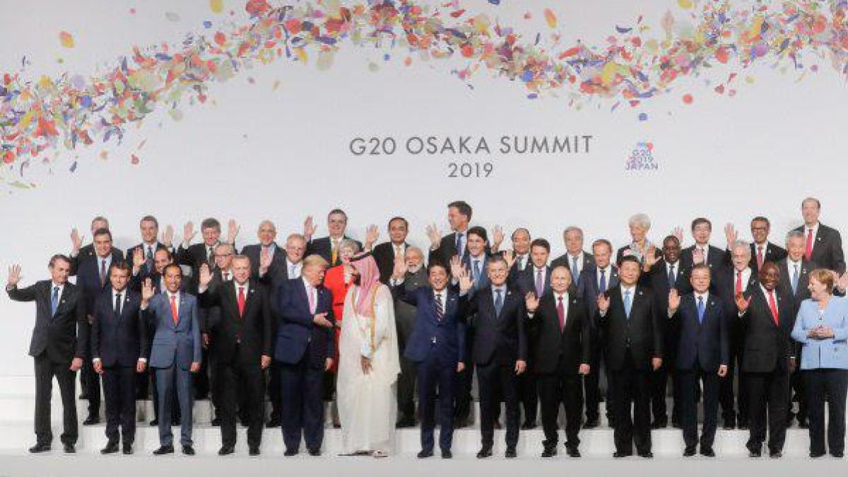 Путин и Трамп кратко побеседовали перед саммитом G20 
