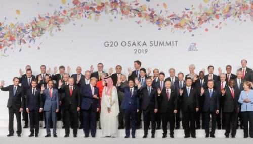 Путин и Трамп кратко побеседовали перед саммитом G20