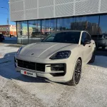 Премиальный Porsche со спортивными сиденьями продают в Барнауле за 17,4 млн руб. Фото