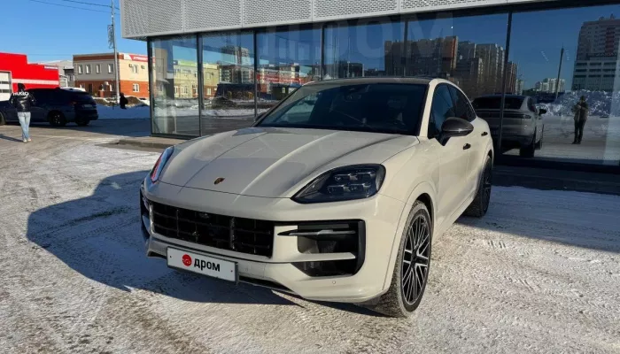 Премиальный Porsche со спортивными сиденьями продают в Барнауле за 17,4 млн руб. Фото