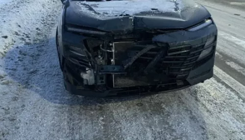 В Республике Алтай водитель Toyota Land Cruiser устроил ДТП и сам же пострадал