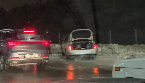 Массовая авария произошла на Правобережном тракте в Барнауле. Фото