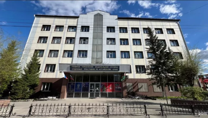 Судебные приставы ищут автора для капремонта крыши своей штаб-квартиры в Барнауле