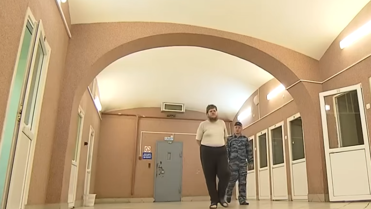 Андрей Попов