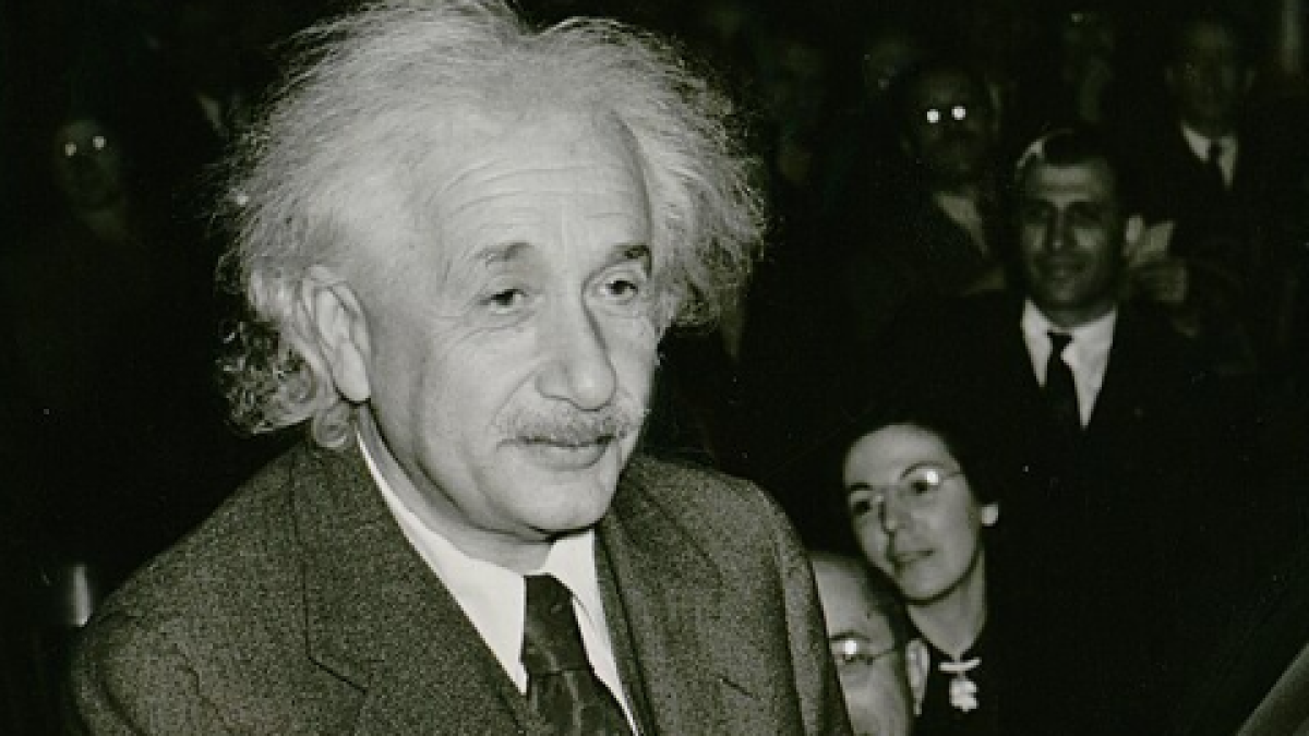 Альберт Эйнштейн