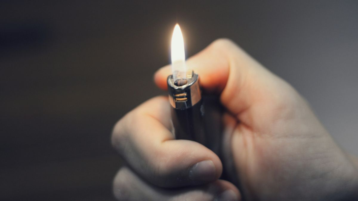 Зажигалка. Огонь