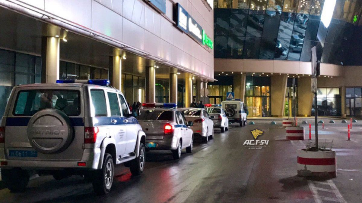 Юноша застрелил соперника в ТЦ Новосибирска и покончил с собой 