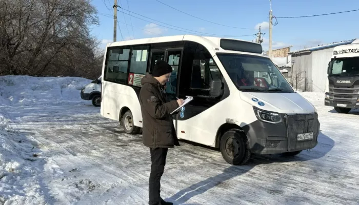 Барнаульским перевозчикам направят претензии из-за плохого состояния салонов
