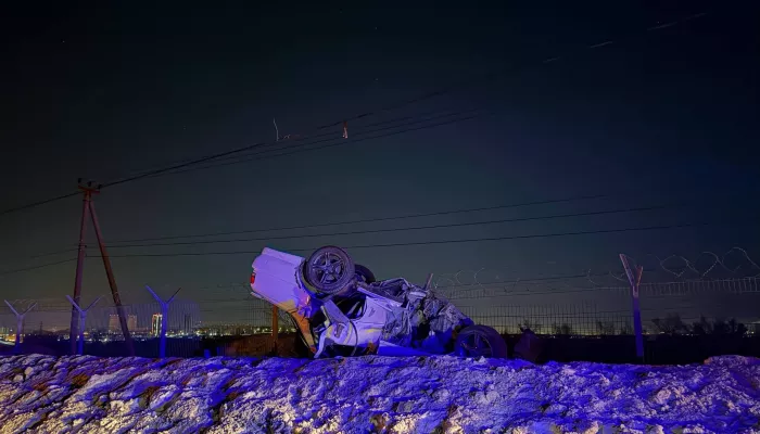 Запрещенный обгон на дамбе закончился гибелью водителя. Фото последствий