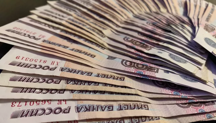 Опубликован список регионов России с зарплатами от 100 тысяч рублей