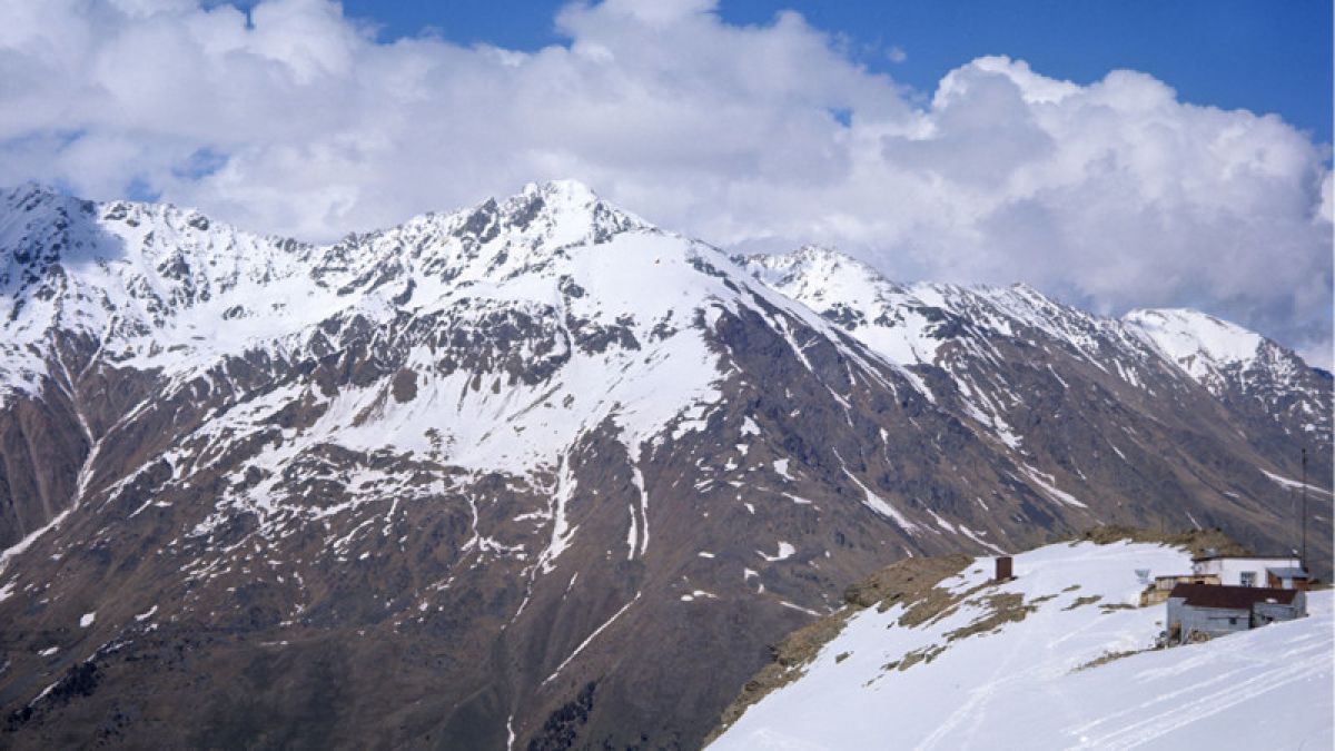 Десять альпинистов заблудились на Эльбрусе