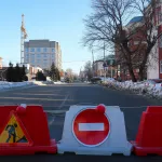 Проезд по участку улицы Чкалова в Барнауле перекрывают до конца апреля. Фото