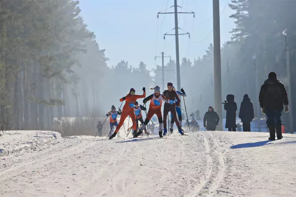 Около 800 бийчан приняли участие в гонке "Лыжня России 2026"