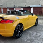 Яркий Audi с турбодвигателем и складной крышей продают за 3,3 млн в Барнауле. Фото