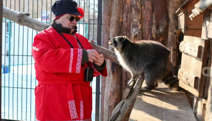 С чаем и блинами: в барнаульском зоопарке с размахом встретили зоо-Масленицу