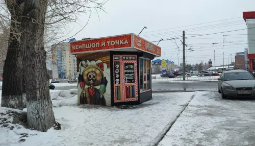 Снести, нельзя помиловать. В Барнауле демонтируют вейпшоп на Антона Петрова