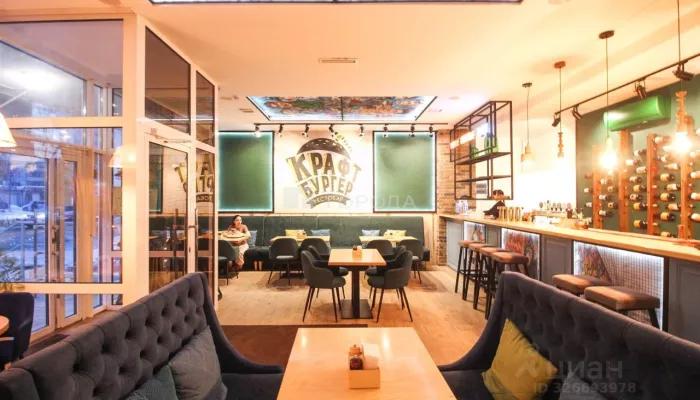 Действующий ресторан-бар с бургерами продают в Барнауле за 32 млн рублей