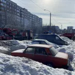 Пожар произошел в гаражном кооперативе в Барнауле. Фото